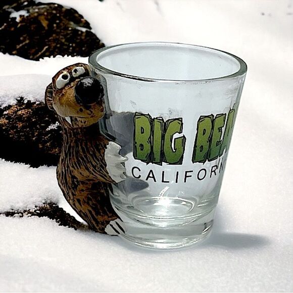 Big Bear l Bear Shot Glass l Short l Bar Accessory l Cocktail, Liquor l Glass - Picture 1 of 8